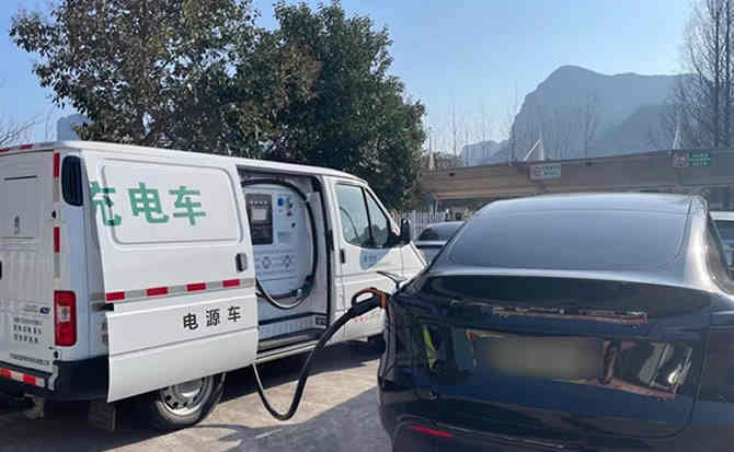 易门汽车搭电