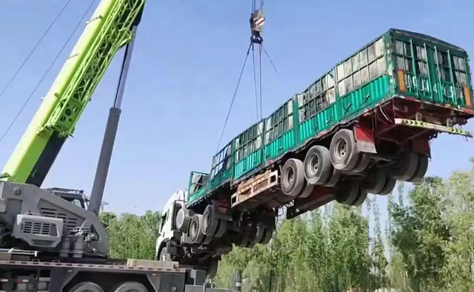 易门道路脱困救援案例